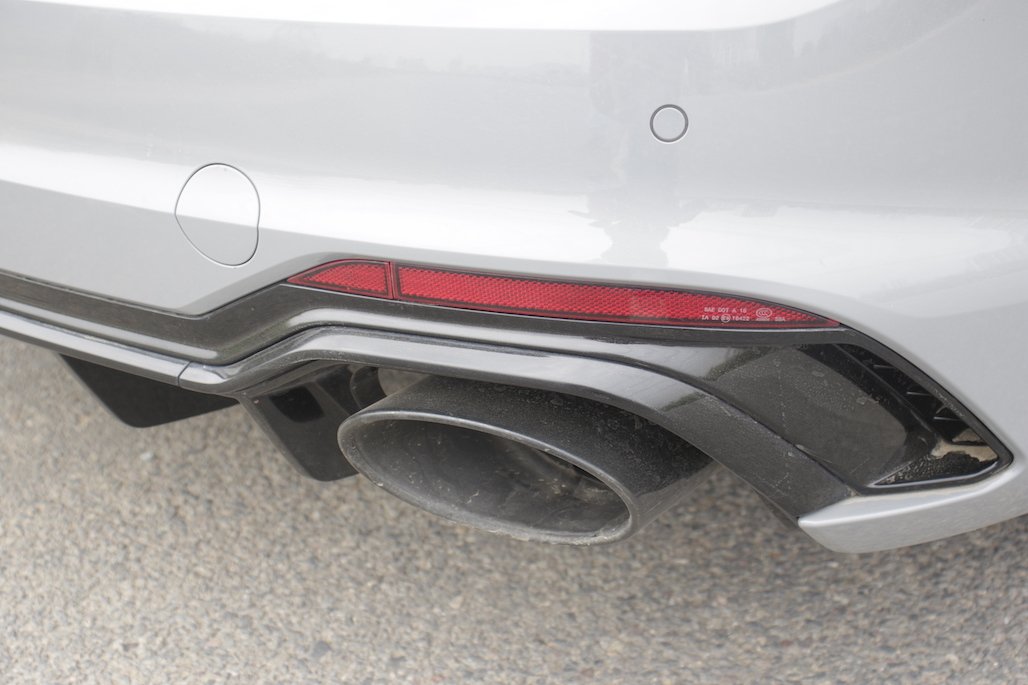 Audi RS5 Coupe exhaust pipe