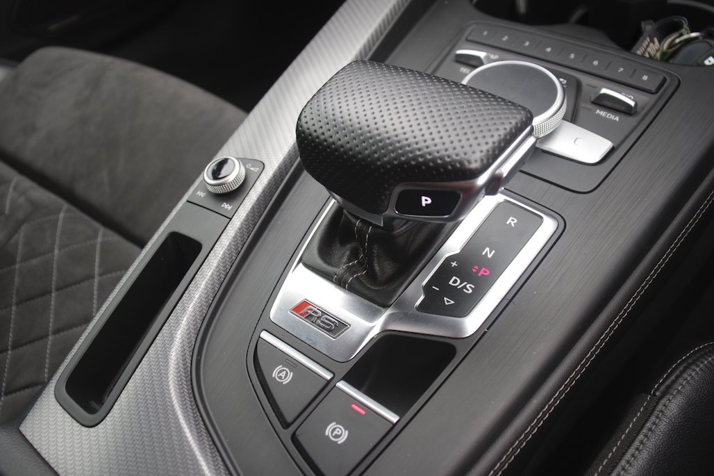 Audi RS5 Coupe gear knob