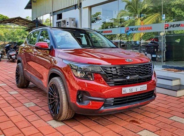 Kia Seltos Modified In Kerala Looks Good In Red Black Theme