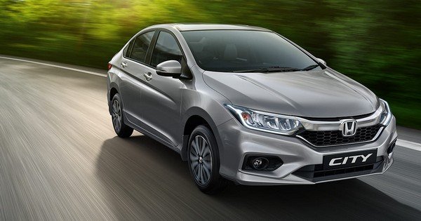 2019 honda city silver front three quarters