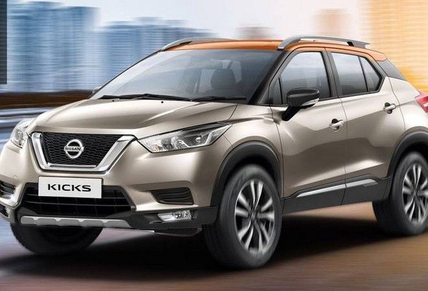 nissan kicks 2019 front three quarters left side