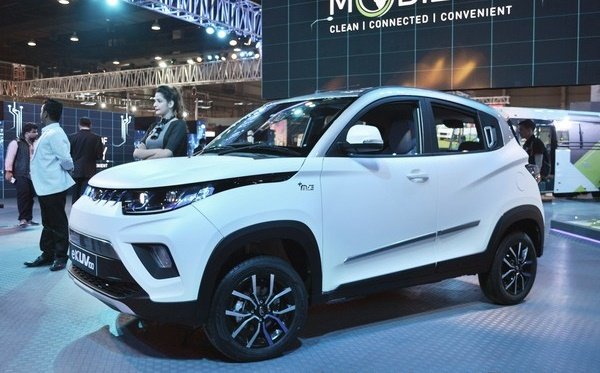 mahindra ekuv100 at auto expo 2018