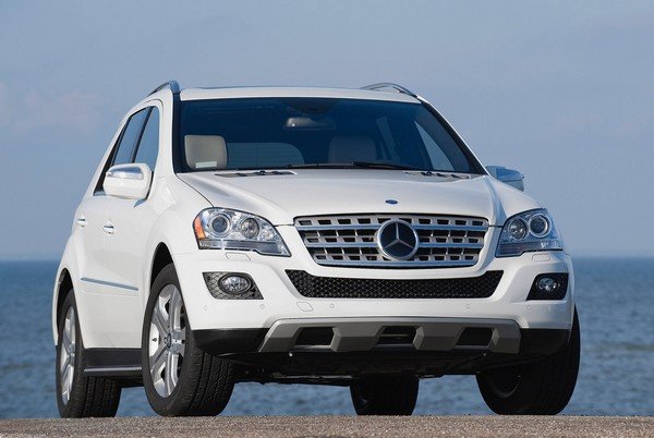 mercedes-benz ml white front angle