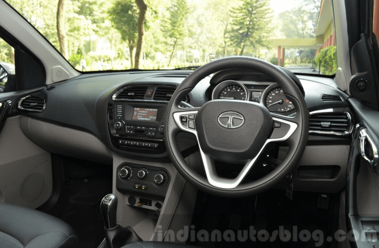 Tata Tiago facelift vs old model - 2019 Tata Tiago dashboard