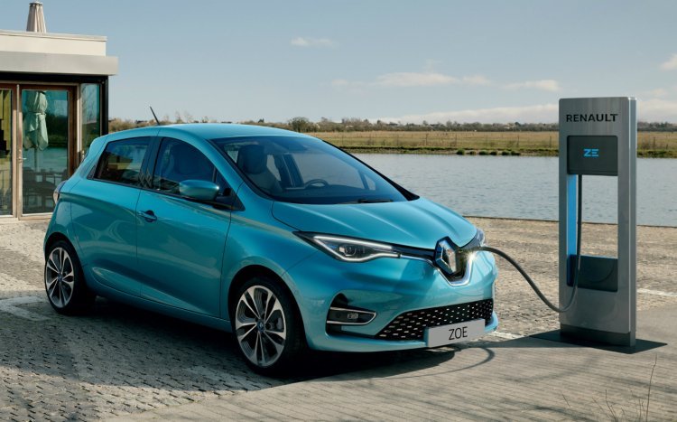 Cars at auto expo 2020 - Renault Zoe EV