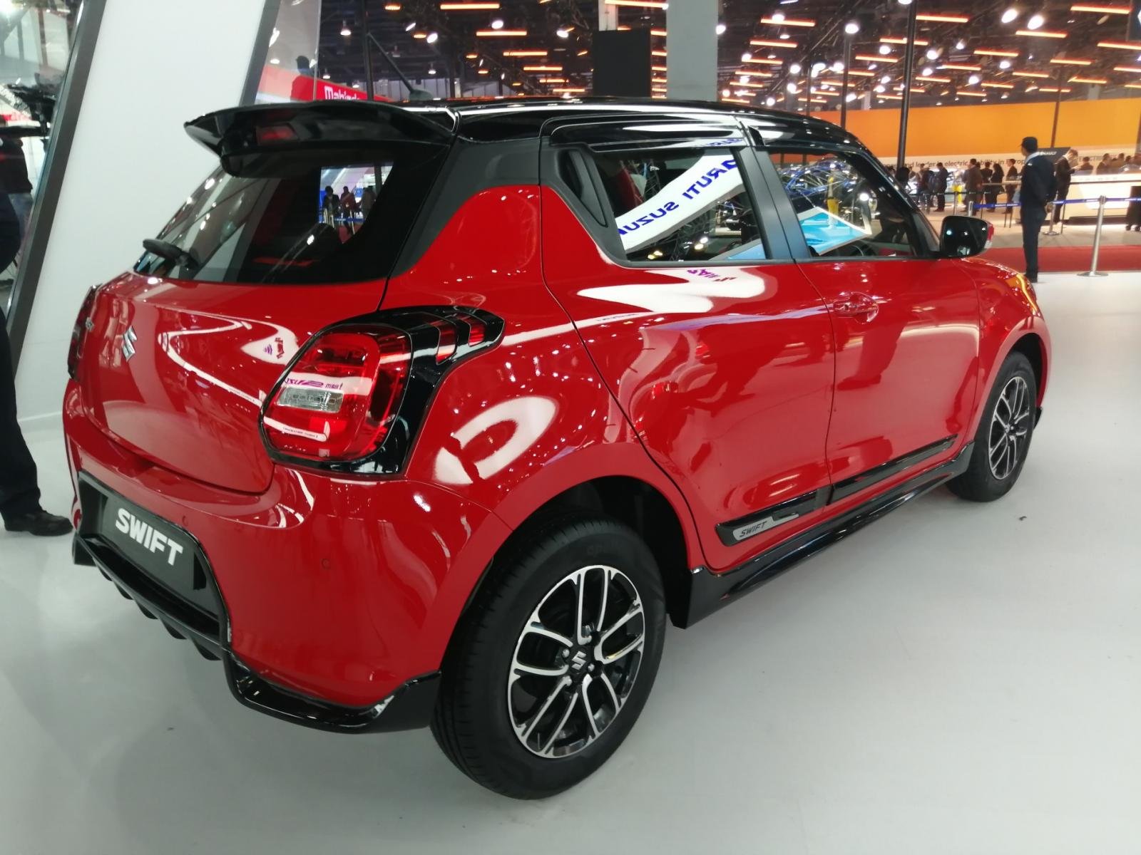 Maruti Cars at Auto Expo 2020 - Maruti Suzuki Swift Red & Black