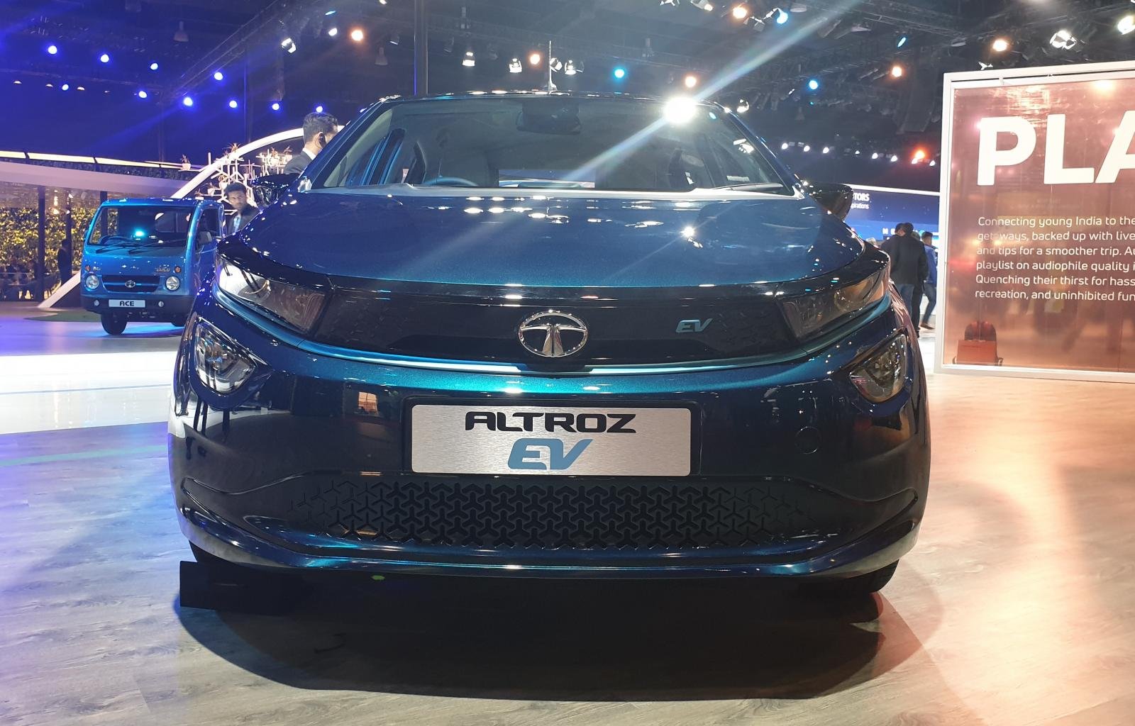 Tata Altroz EV showcased at Auto Expo 2020