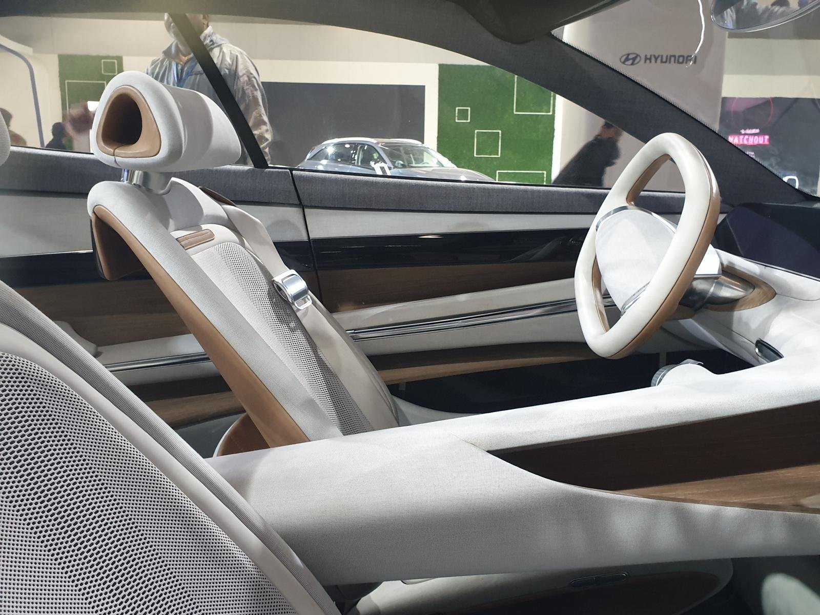 Auto Expo 2020 - Hyundai Le Fil Rouge interior