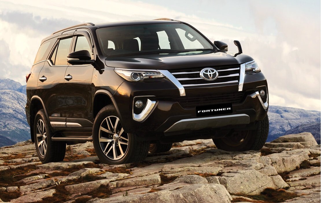 MG Gloster vs Toyota Fortuner Comparison - Toyota Fortuner front angle