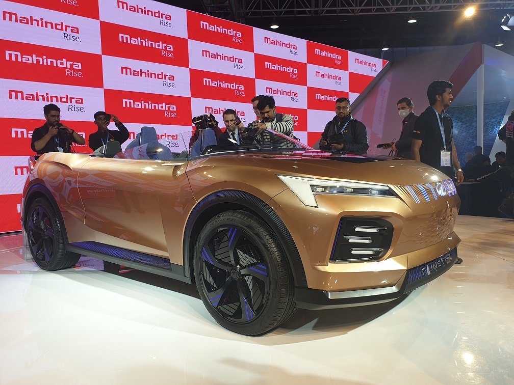 Mahindra XUV500 Previewed By Funster Concept