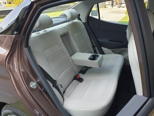 2020 hyundai aura interior rear seat