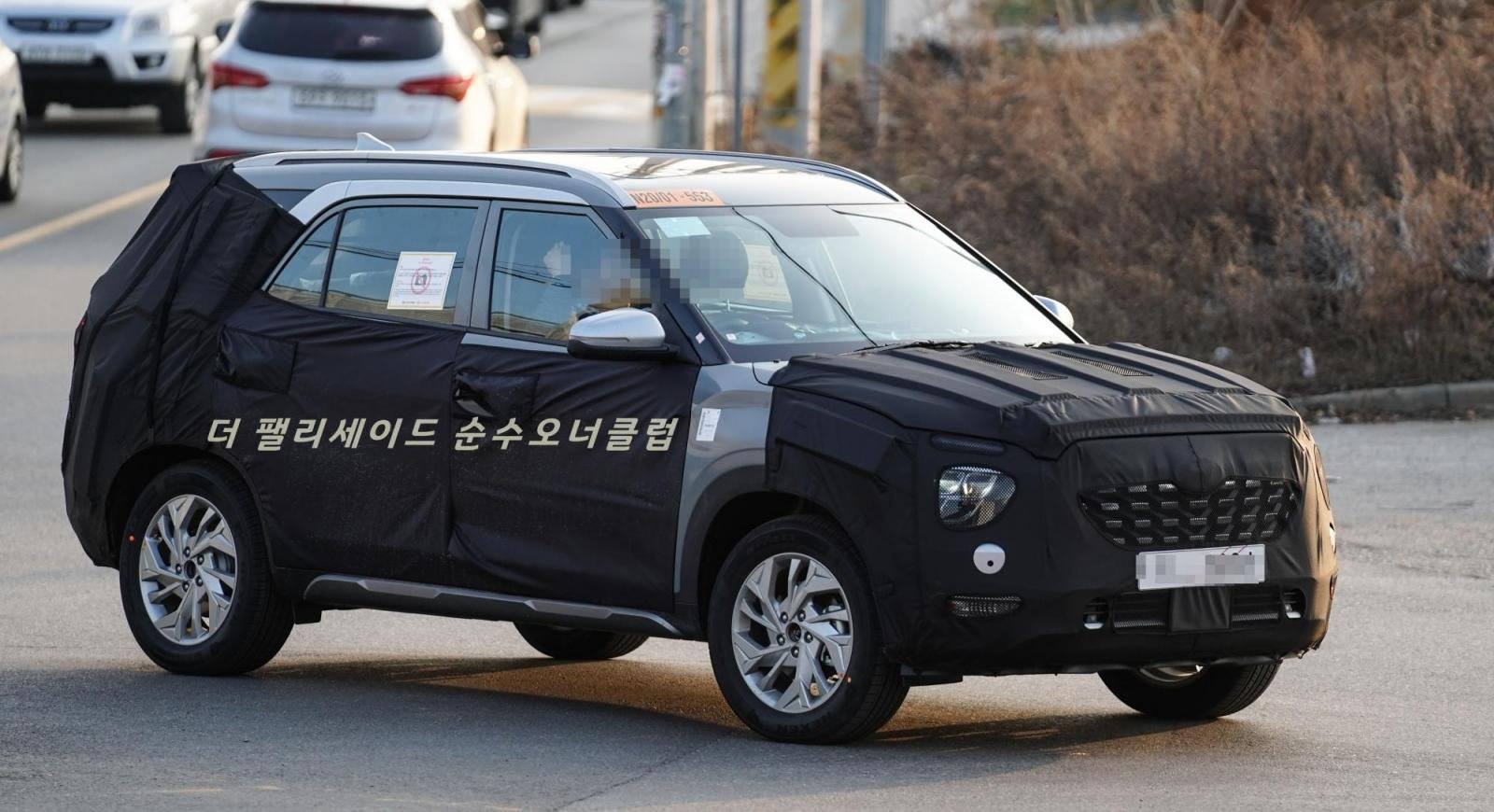 XL-size Hyundai Creta (7-seater Model) Makes Spy Pic Debut