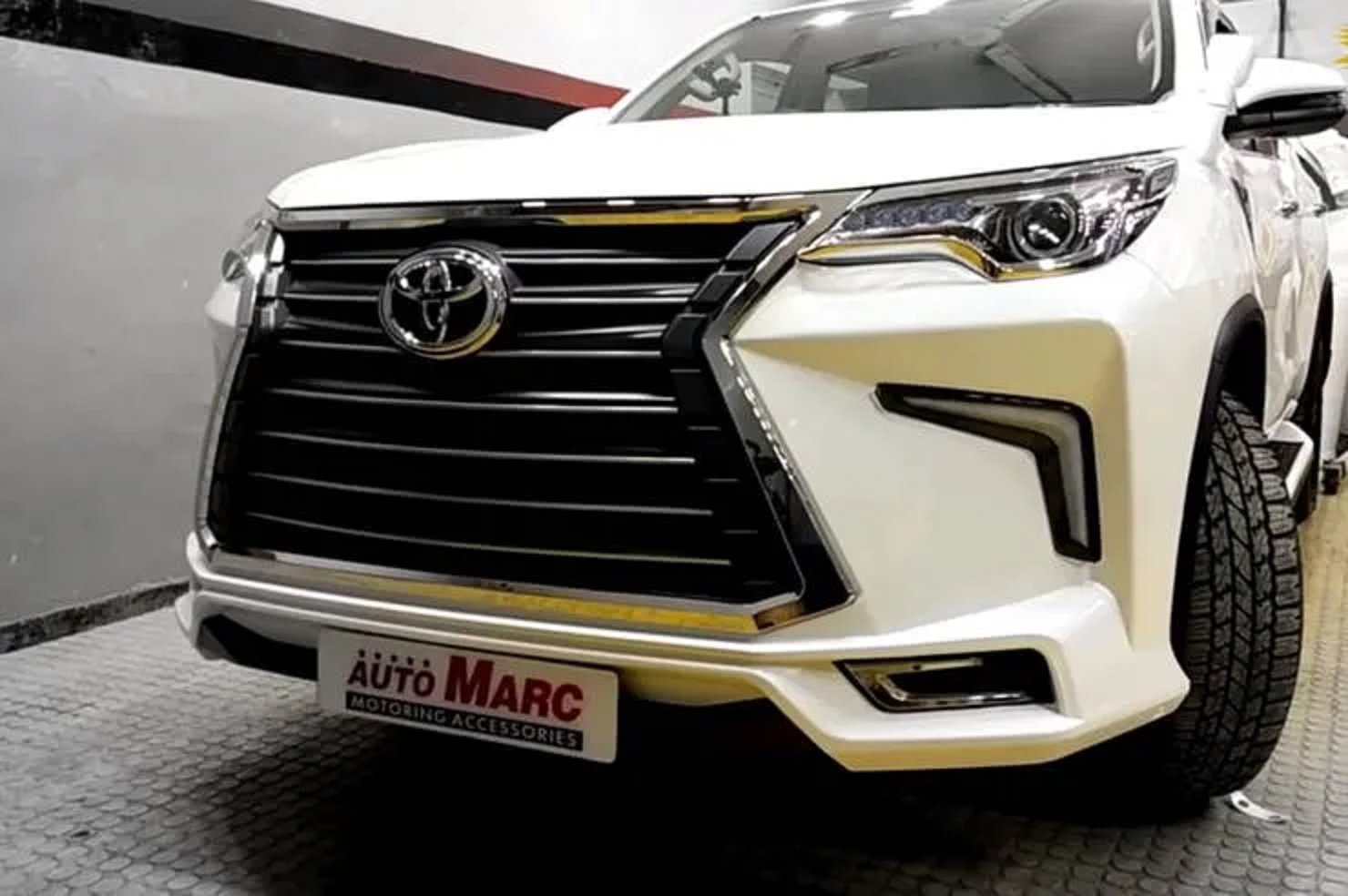 Toyota Fortuner modified into Lexus LX