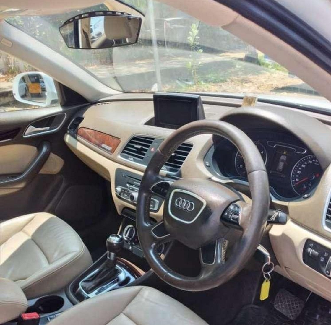 used Audi Q3 interior