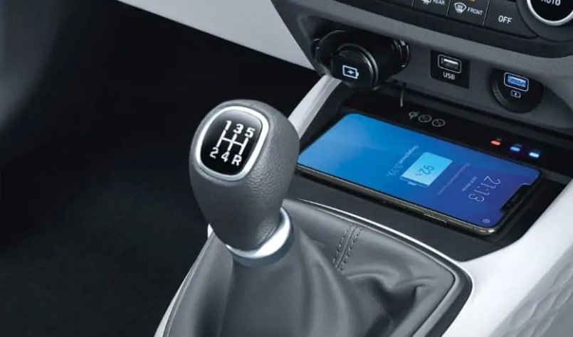 Hyundai Grand i10 Nios review gear stick