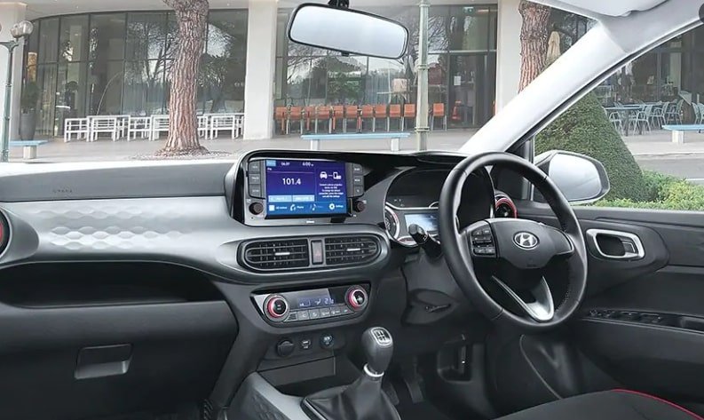 Hyundai Grand i10 Nios review dashboard