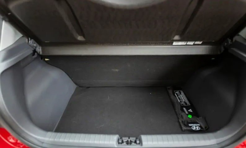 Hyundai Grand i10 Nios review boot trunk
