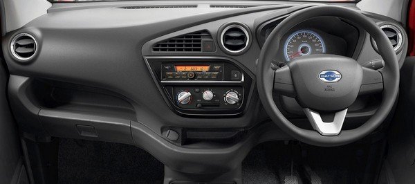 Datsun redi-GO interior dashboard