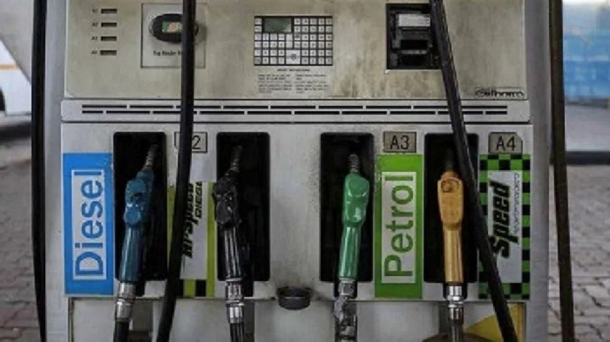 Despite falling prices of crude oil, petrol and diesel prices in India remain frozen
