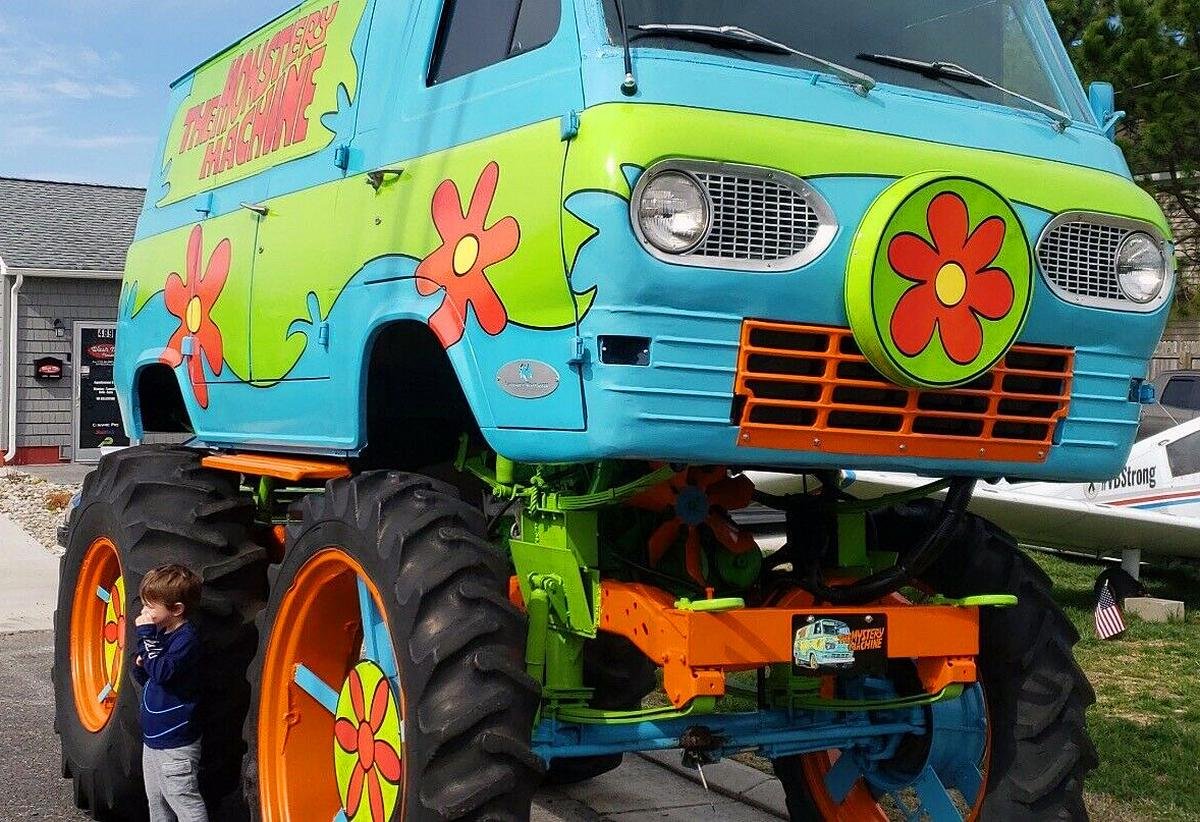 scooby doo truck myster machine front angle
