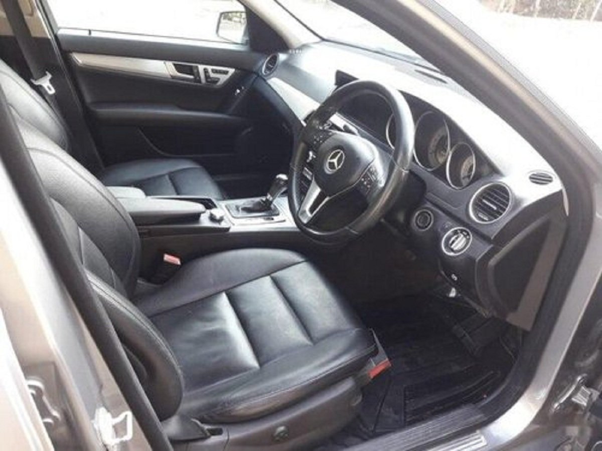 Used Mercedes Benz C Class interior