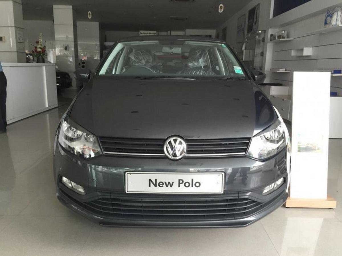 volkswagen polo front angle