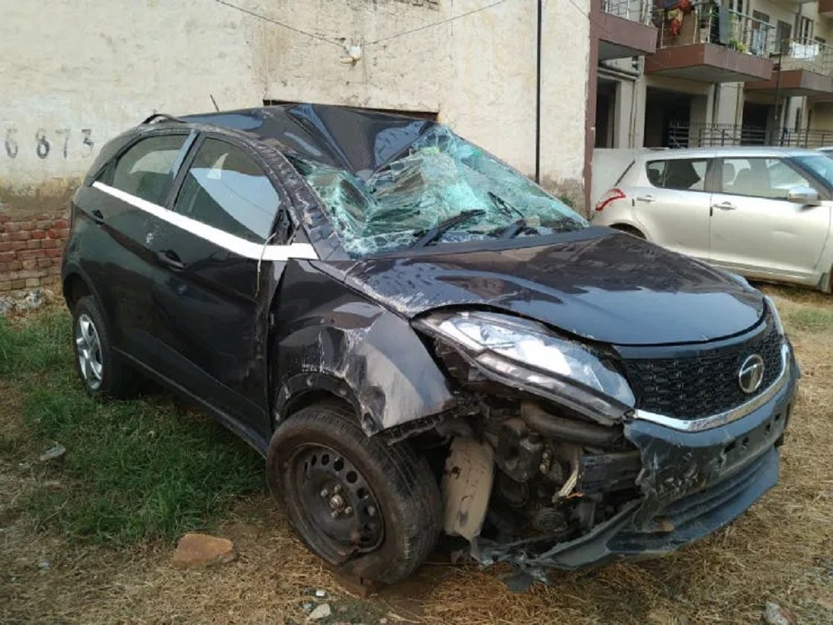 Old Tata Nexon (4-star NCAP) Saves Its Driver's Life In A MASSIVE Mishap