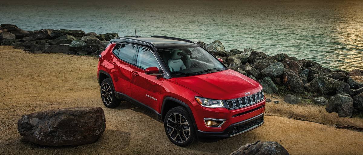 2020 jeep compass front three quarters