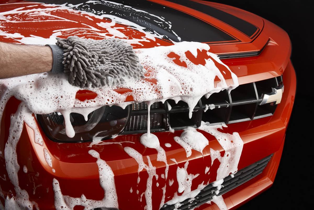 cleaning car exterior