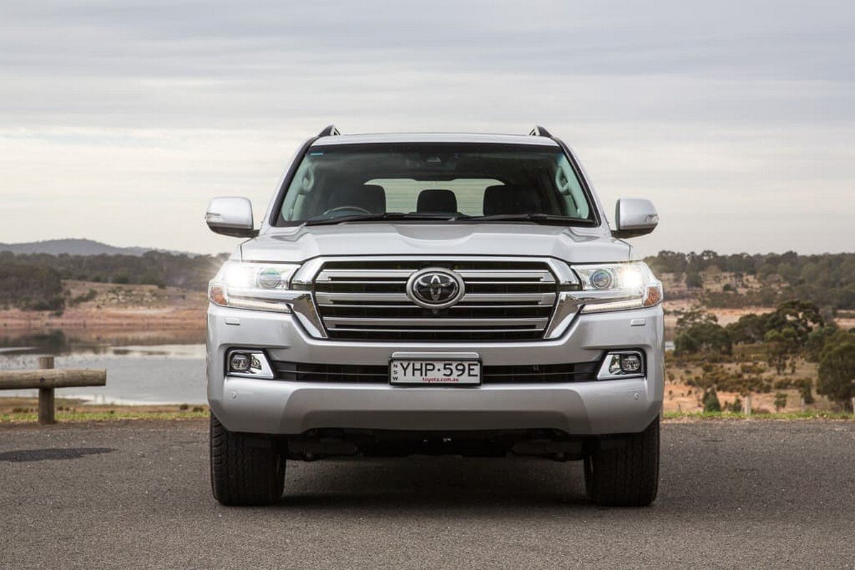 toyota land cruiser front end