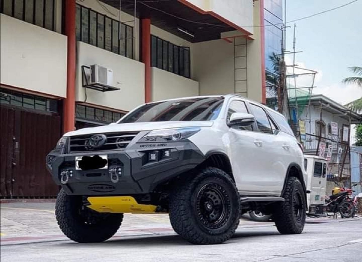 India-spec Toyota Fortuner Looks Totally BADASS with Off-road-spec Bumper