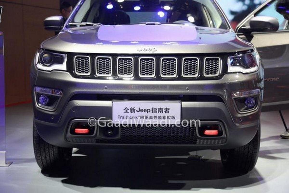 jeep compass trailhawk grey front angle