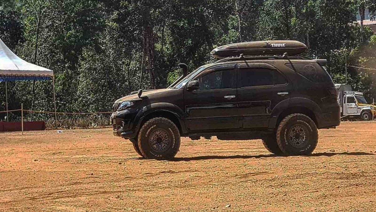 modified toyota fortuner side profile