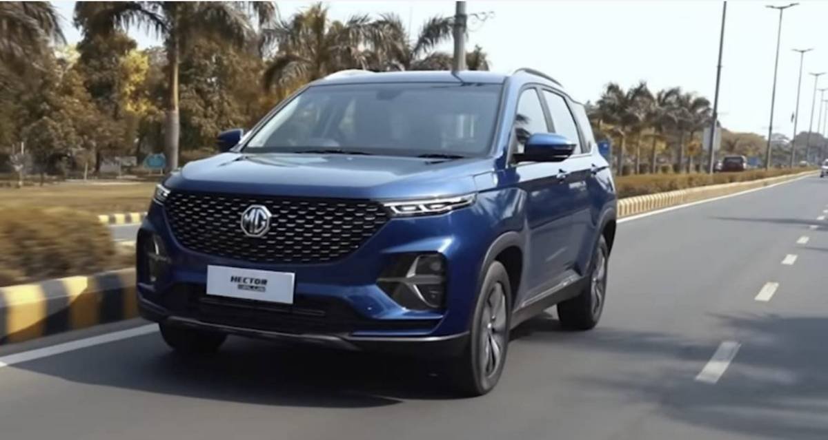 mg hector plus front three quarters