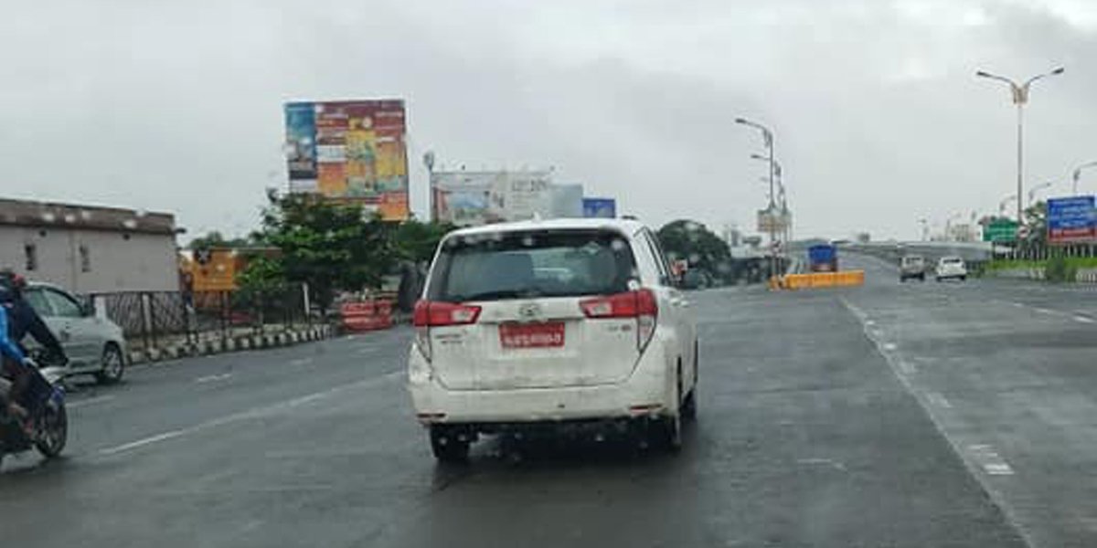 Rear-look-of-the-CNG-equipped-Innova