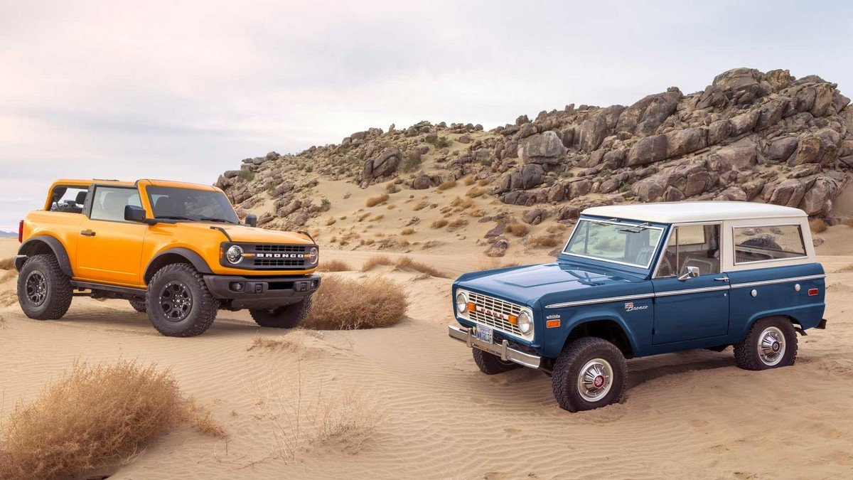 new 2021 ford bronco and old ford bronco