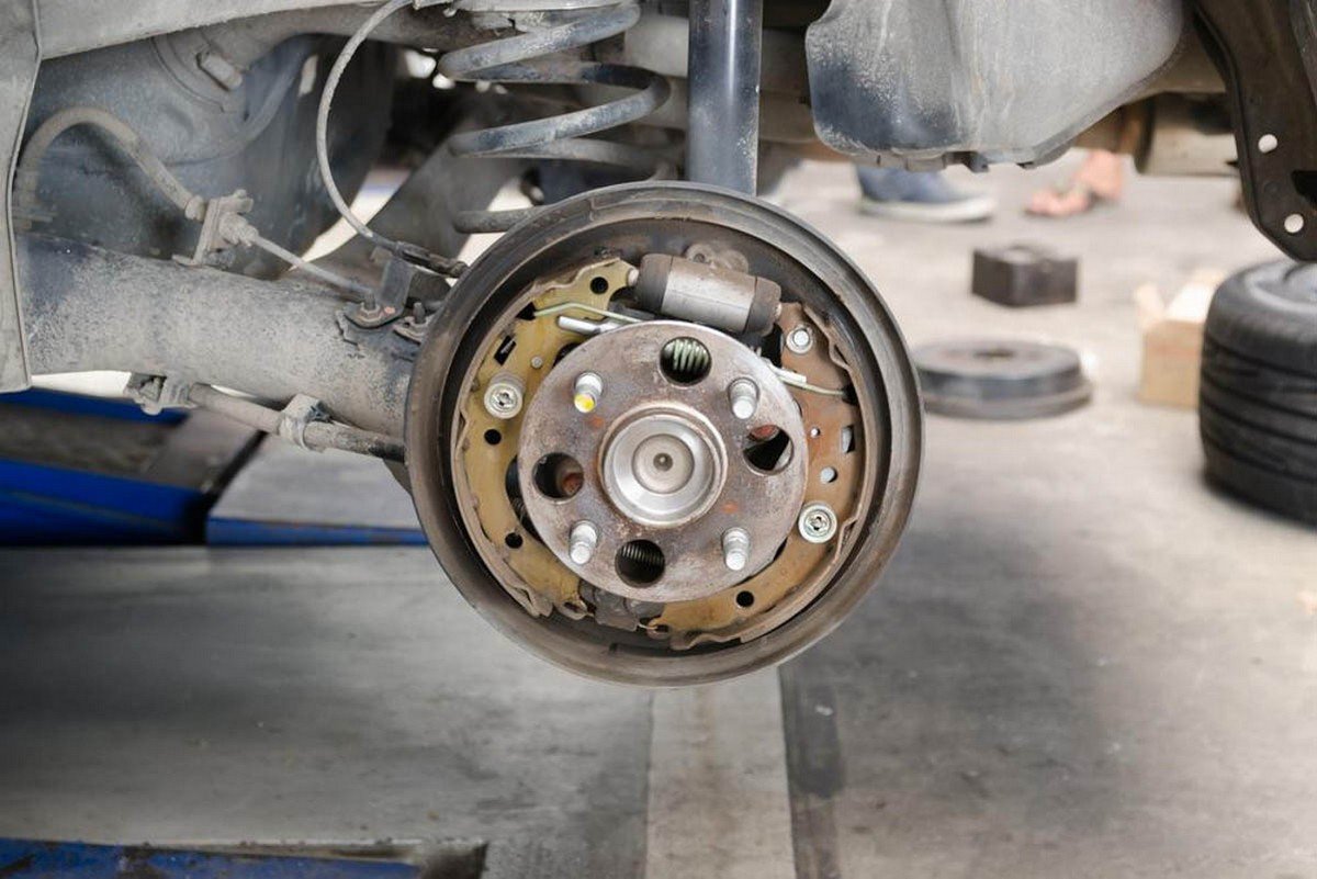 5 Main Types of Brakes in Automobiles