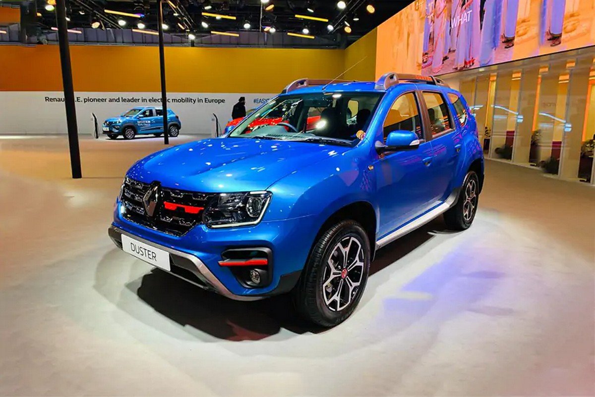 renault duster front three quarter