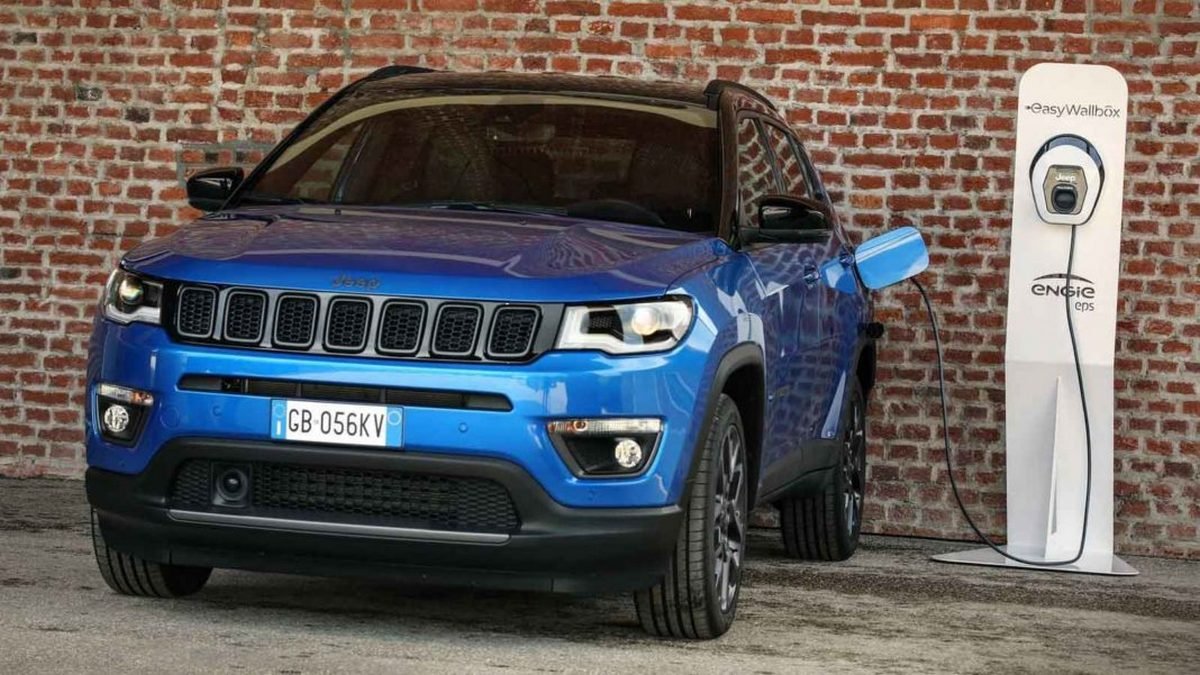 Front-look-of-Jeep-Compass