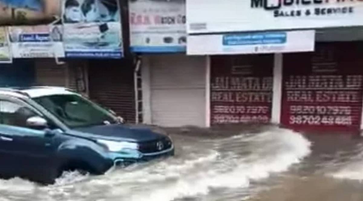 tata nexon ev overcoming mumbai floods