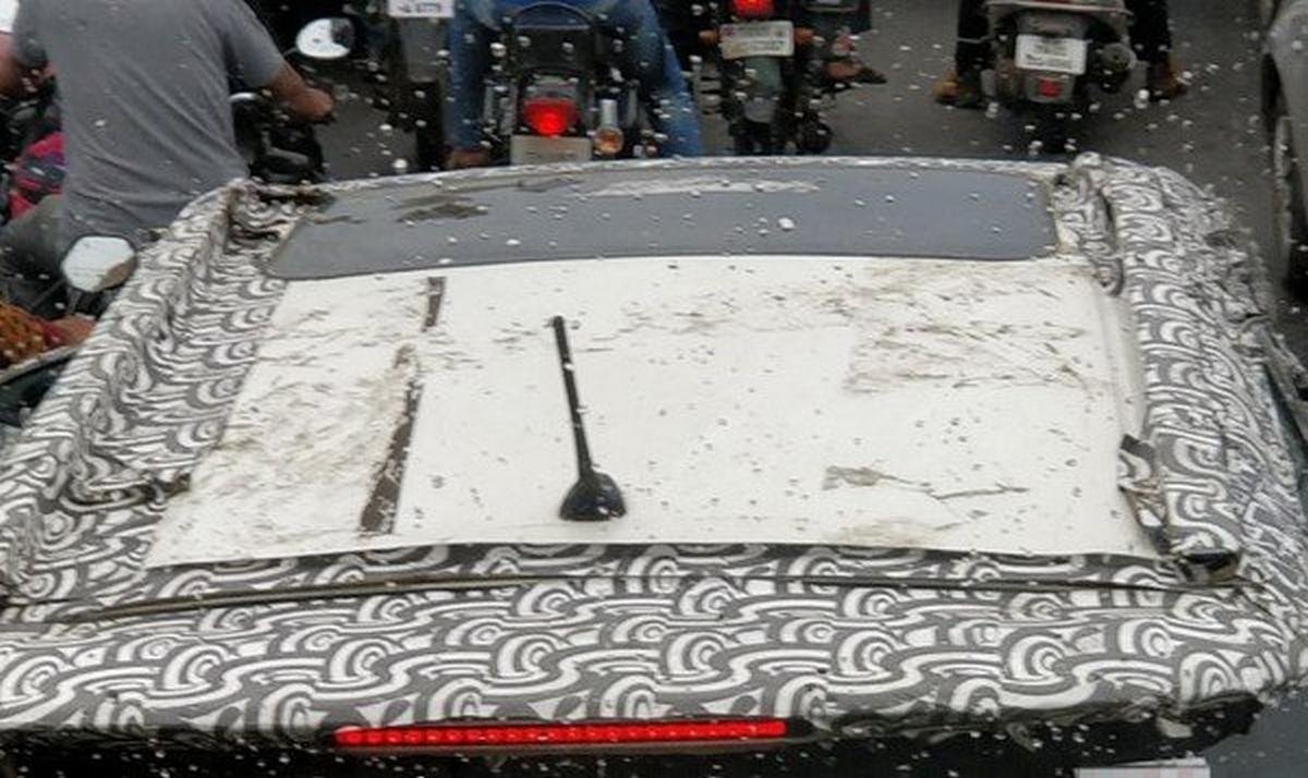 Mahindra S201 paranomic sunroof