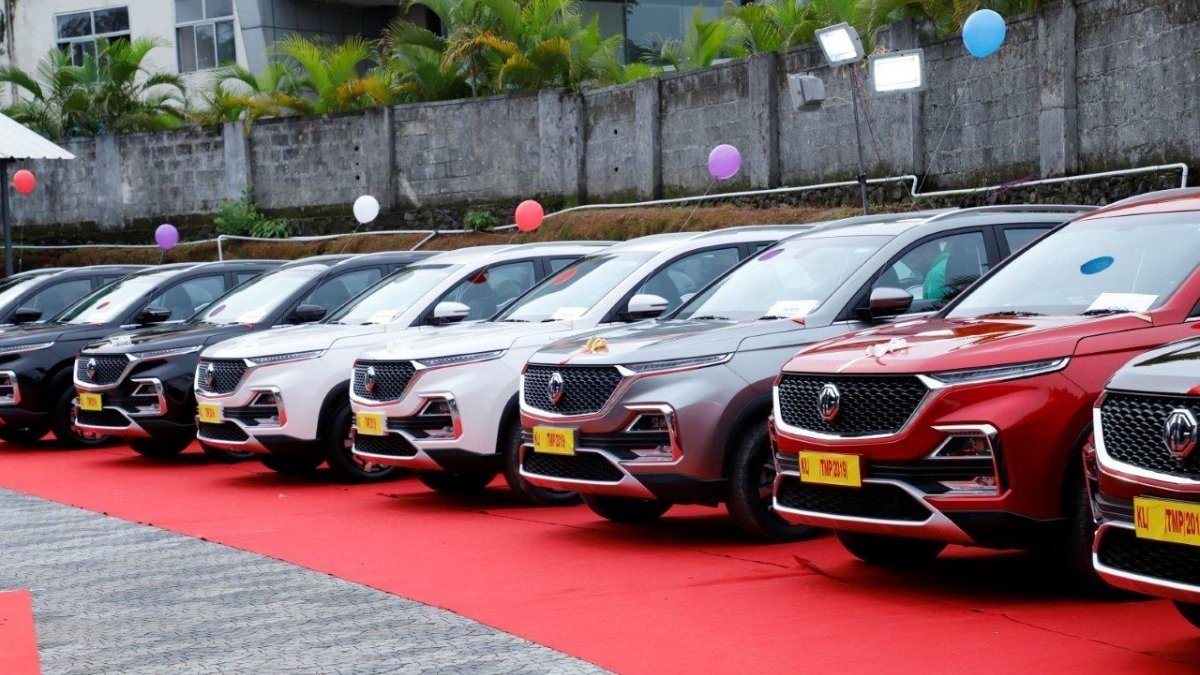 mg hector line up