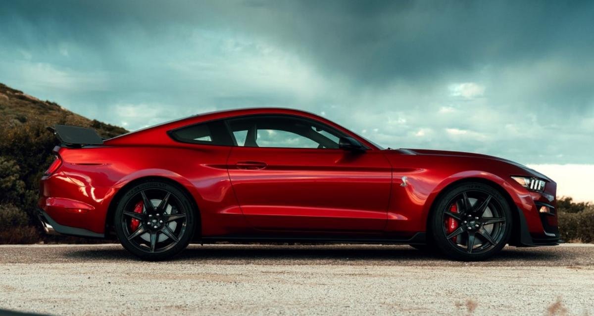 upcoming cars in india under 1 crore - ford mustang 2021 