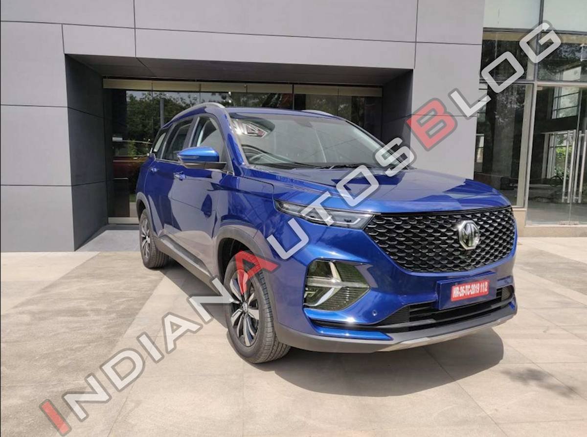 mg hector plus front three quarters