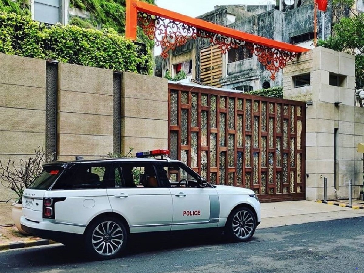 Jio Owner Mukesh Ambani Adds 3 New Range Rover LWB To His Security Fleet