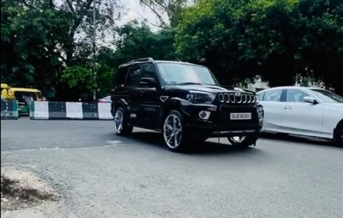 Owner Jacks Up His Mahindra Scorpio SUV with XL Mags