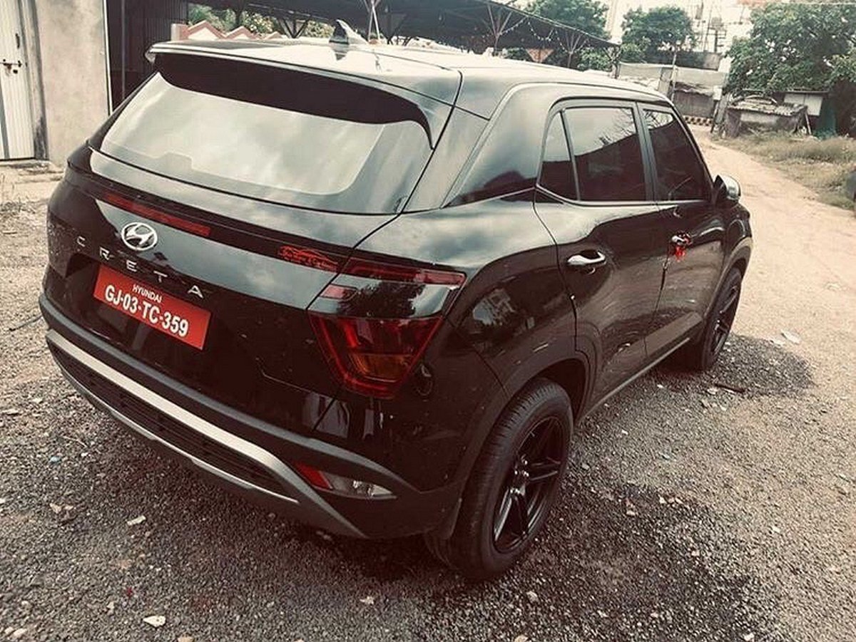 2020-Hyundai-Creta-rear-side-view