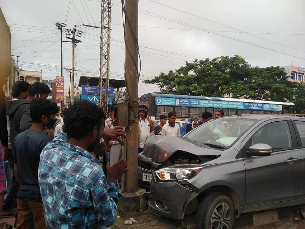 Tata Tiago Hits A Light Pole At High Speed, All Safe