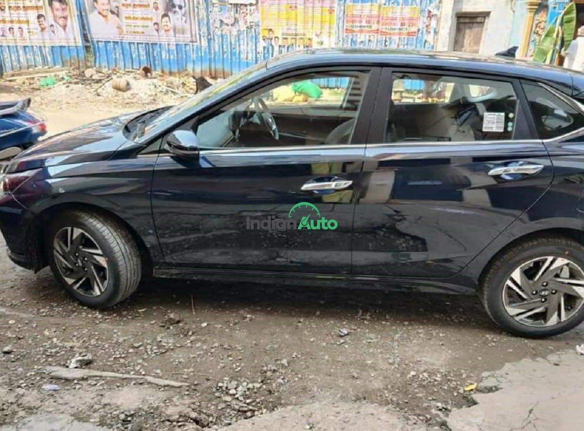 New Hyundai i20 Spotted in Starry Night Paint Job, Before its Launch on November 5