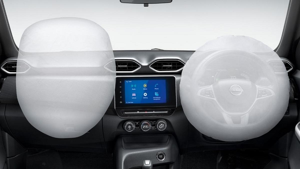 nissan magnite dual airbags
